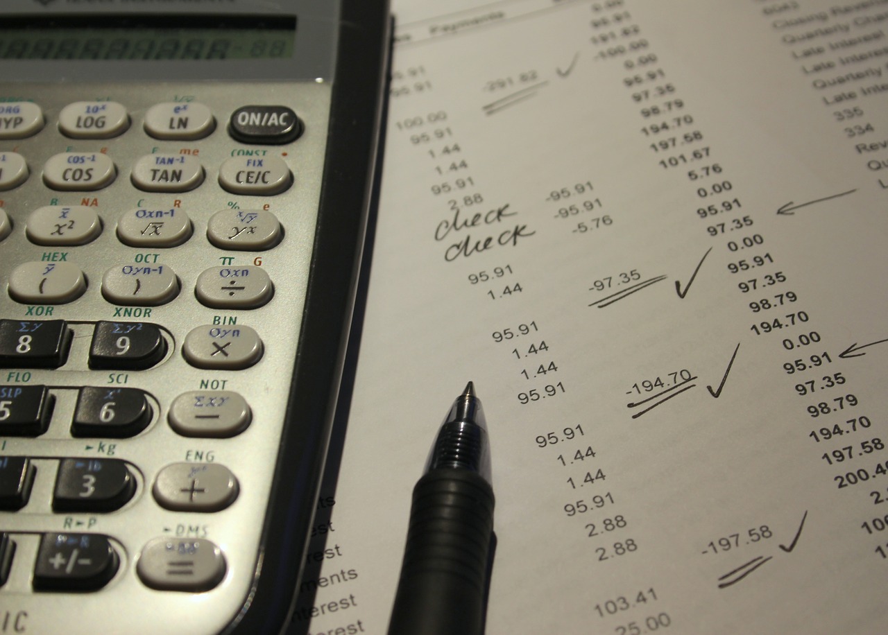 Image of Calculator and bills